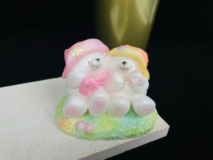 Pastel Daisy Bear Couple — Handmade Resin Figurine